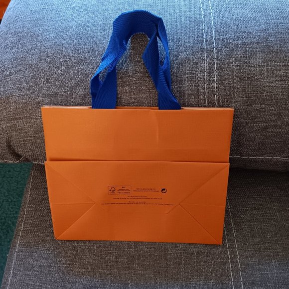 **SALE, SALE** Louis Vuitton Small Set - Picture 3 of 13